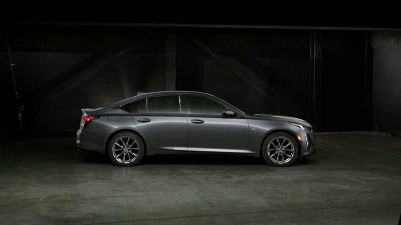 Illustration for article titled 2020 Cadillac CT5: How It Compares in Size and Tech to the CTS